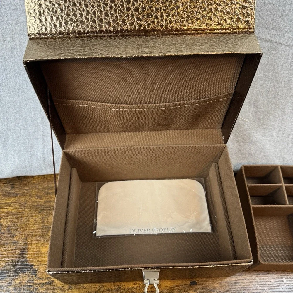 Jewelry Travel Case‎ Organizer Box with Oliver Peoples dust cloth